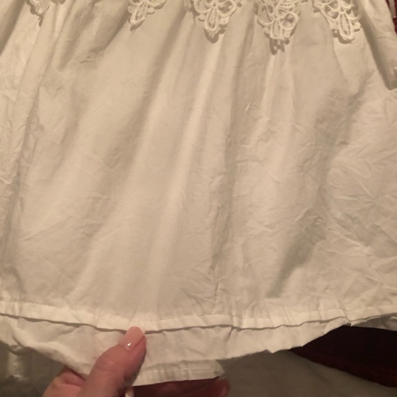 Spain B / White beautiful Dress sleeves handmade, Dress is in New condition - Picture 13 of 15